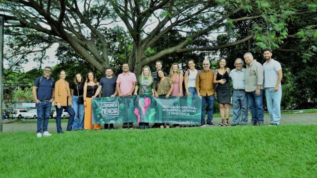 Representantes do Cogecom Sudeste participam do IV Comunica Ciência (Milton Santos)